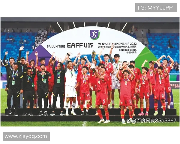 足球明星爱马仕的奢华生活与球场风采的完美结合