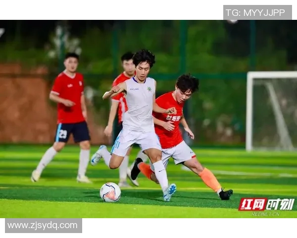 足球明星退役年龄揭秘他们在绿茵场上的辉煌岁月与人生新篇章